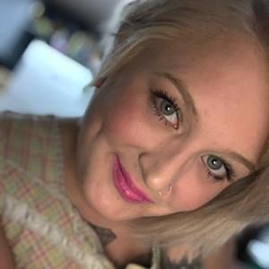 Meet your Posher, Kelli